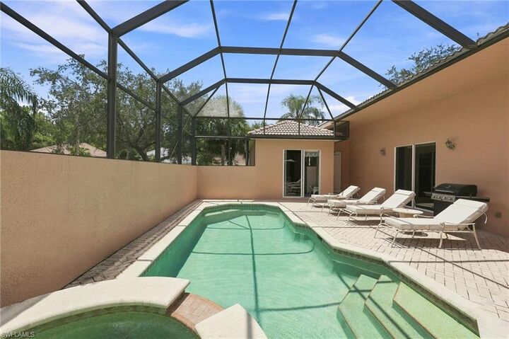 Property Photo:  6116 Highwood Park Ln  FL 34110 