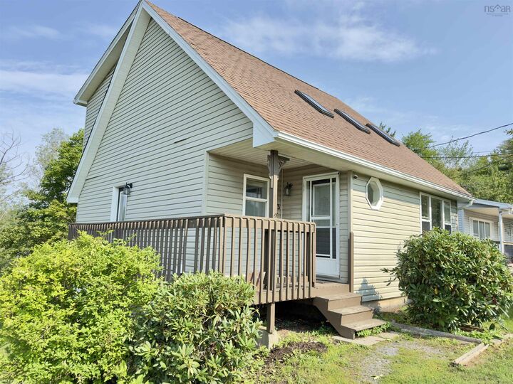 123 Boxwood Crescent — photo 1