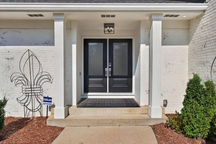 Property Photo: 3945 Hillcrest Way MN 55391