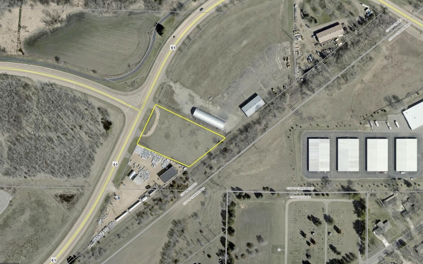 Property Photo:  Xxx Chaska Boulevard  MN 55318 