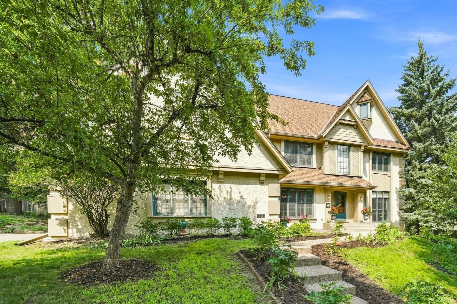 Property Photo:  13575 Harwell Path  MN 55124 