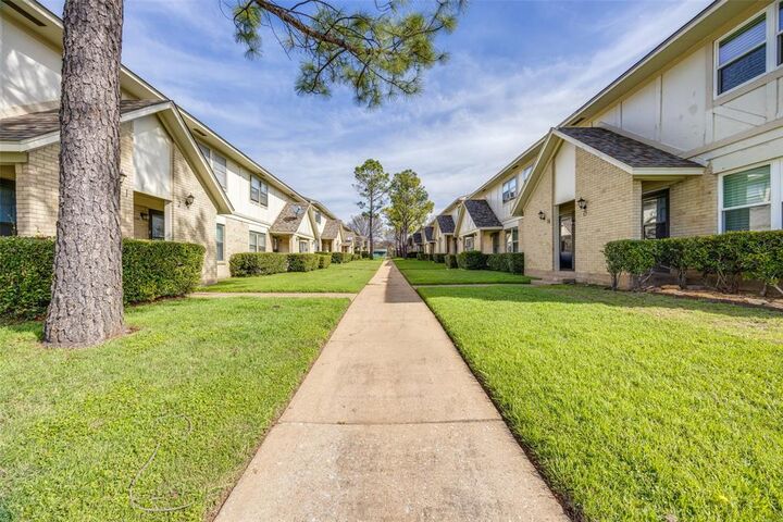 Property Photo:  1905 W Morton Street 16  TX 75020 