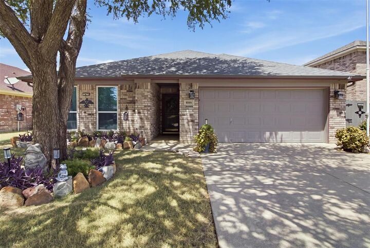 Property Photo: 8509 Trinity Vista Trail TX 76053