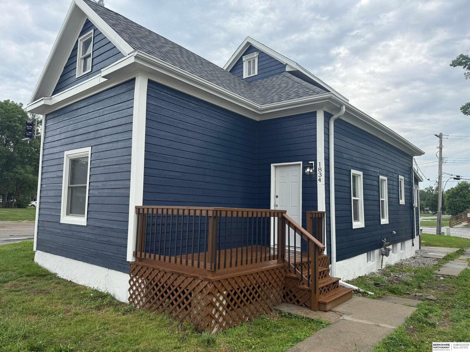 Property Photo: 1834 N 27 Street NE 68503