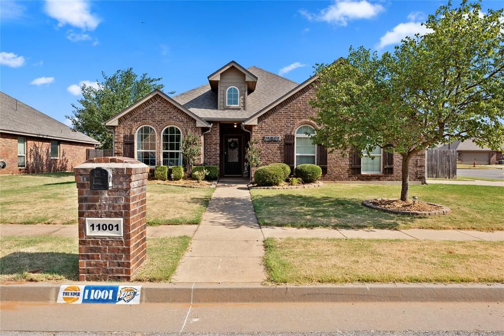 Property Photo: 11001 SW 38th Circle OK 73064