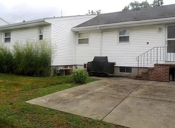 Property Photo: 34 Anthony Rd MA 02460