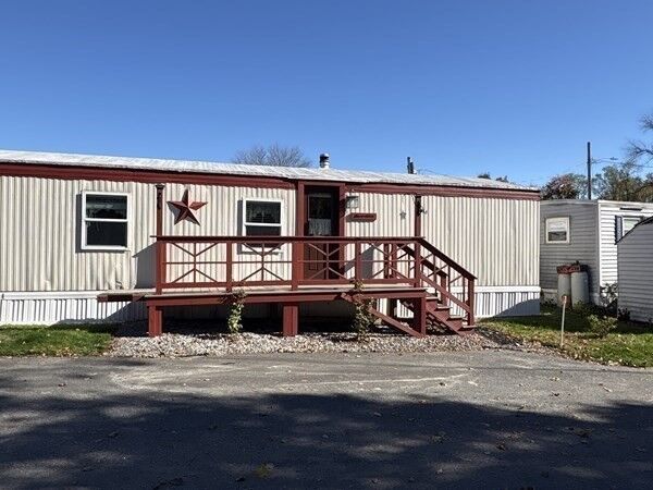Property Photo:  557 Southwest Cutoff 17  MA 01607 
