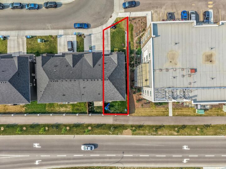 Property Photo: 260 Carringham Way NW AB T3P 1V9