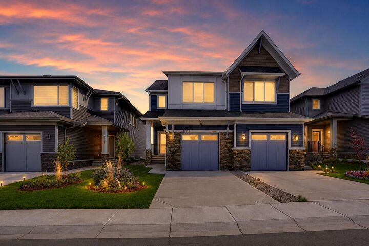 1014 Bayview Rise SW — photo 1