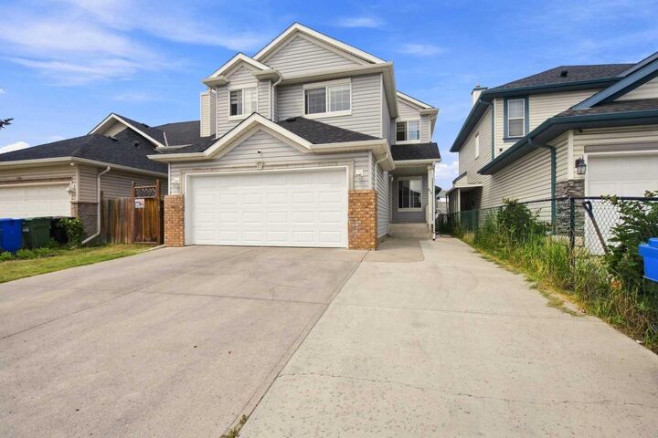 610 Saddlecreek Way NE — photo 1