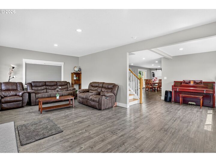 Property Photo:  4856 SE 99th Ave  OR 97266 