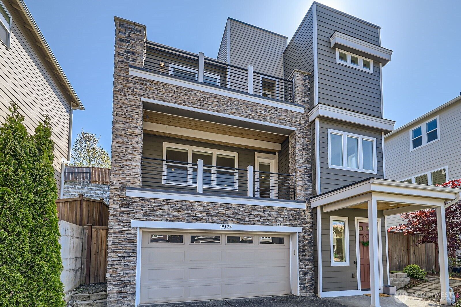 Property Photo:  19524  81st Place NE  WA 98028 