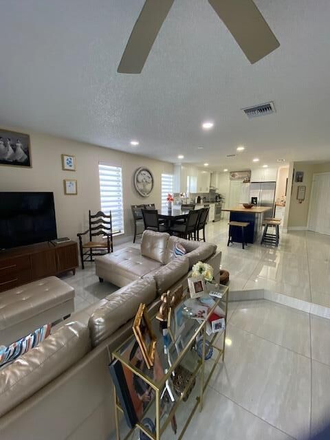 Property Photo:  1701 Woodbridge Lakes Circle  FL 33406 