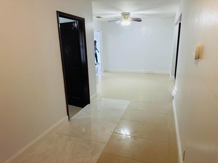 Property Photo:  926 N C Street  FL 33460 