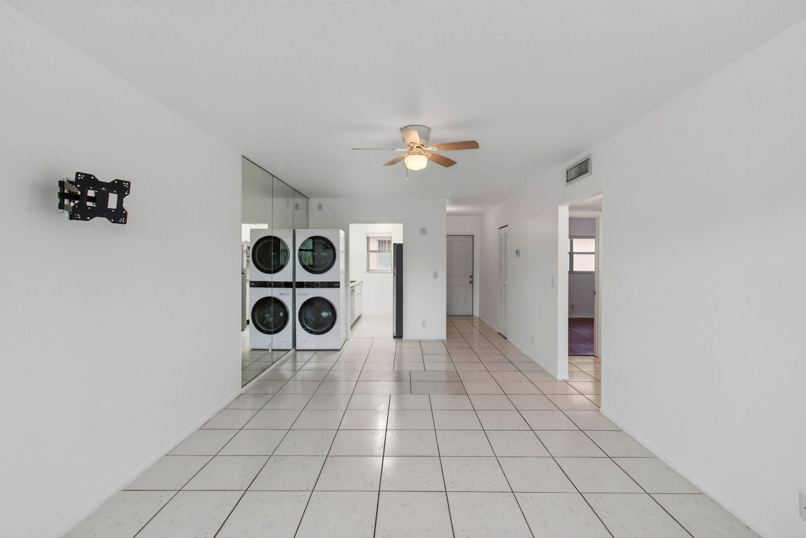 Property Photo:  500 SW 2nd Avenue 211  FL 33432 