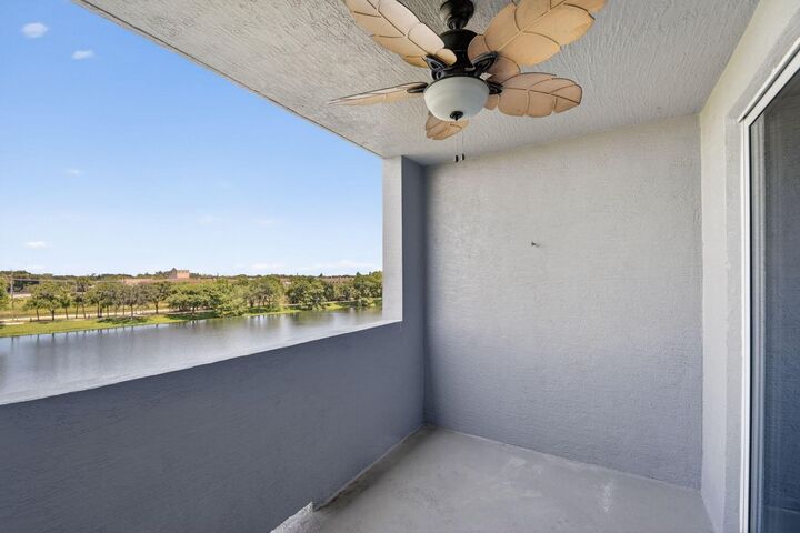 Property Photo:  1660 Renaissance Commons Boulevard 2407  FL 33426 