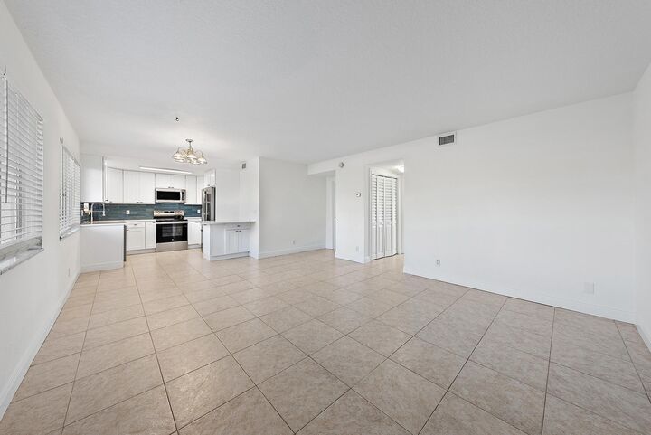 Property Photo: 316 Southwind Court Apt 107 FL 33408