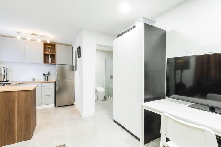 Property Photo: 1826 Jefferson Street 2 FL 33020