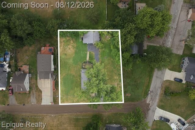 Property Photo:  4860 Lakeview Avenue  MI 48324 