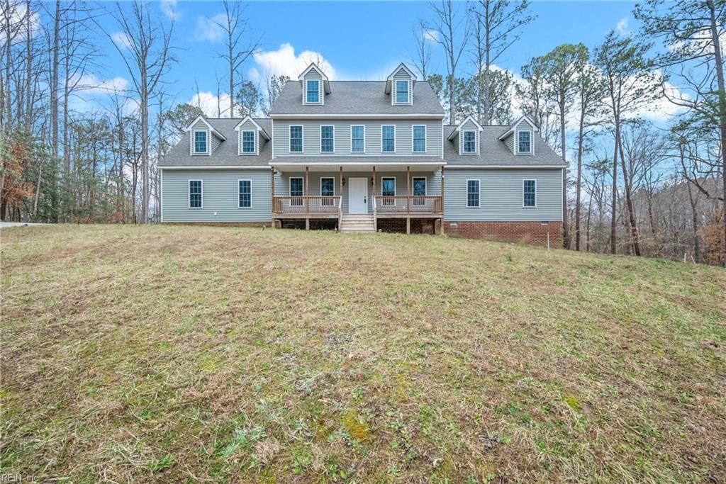 Property Photo: 4 Pasture Cir VA 23188
