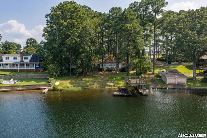 Property Photo:  399 Pineview Dr  NC 27842 