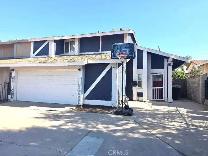 Property Photo:  479 W 12th  CA 92570 
