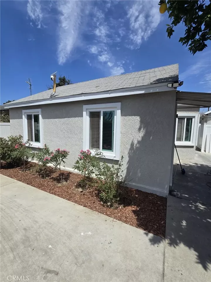 Property Photo:  15417 Tuba Street  CA 91345 