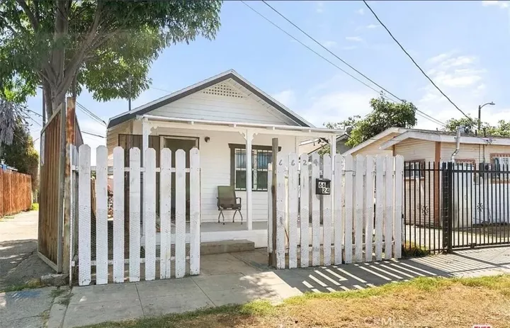 Property Photo: 1161 W 67 Street CA 90044