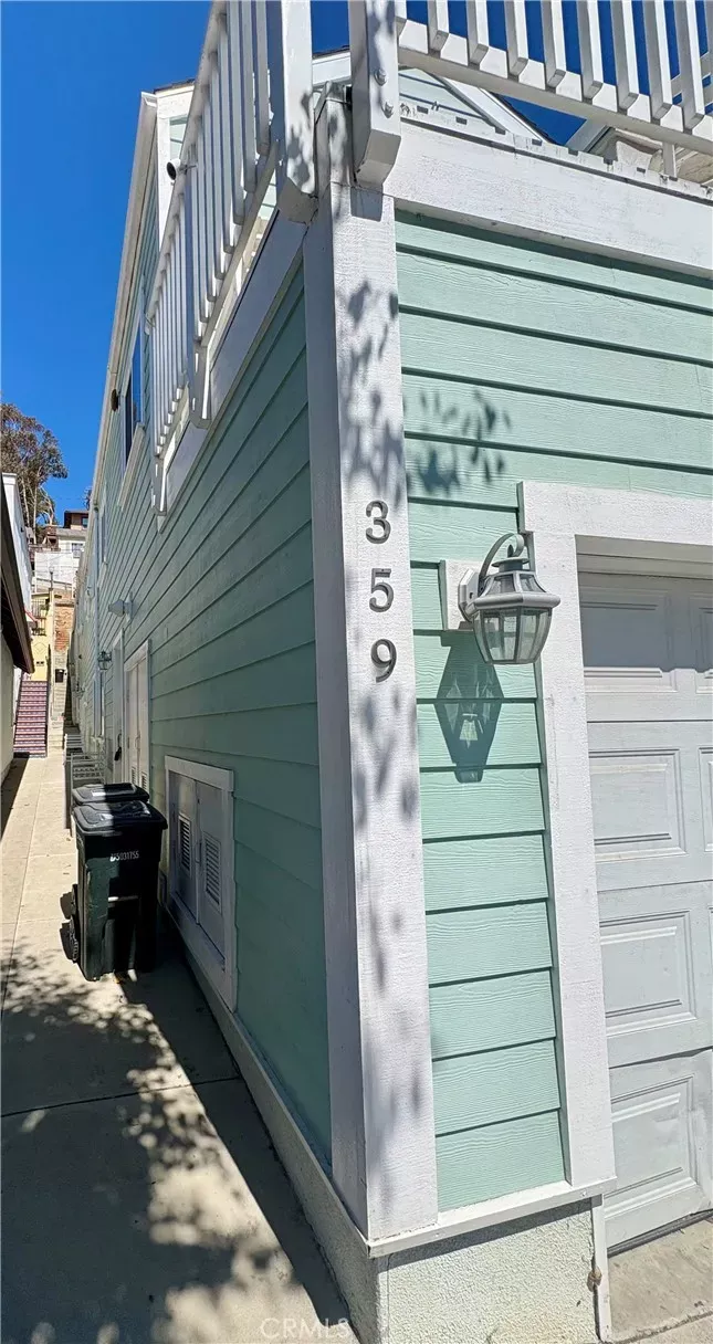 Property Photo:  359 Sumner  CA 90704 
