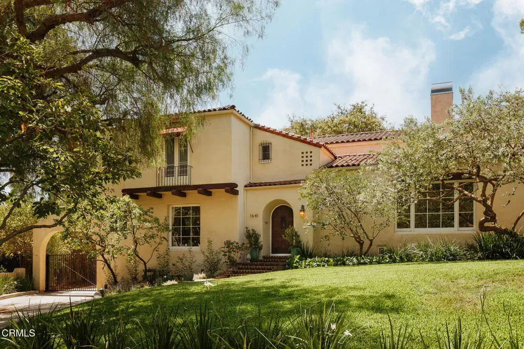 Property Photo:  1641 Laurel Street  CA 91030 