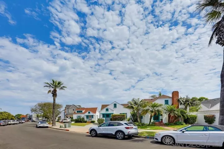 Property Photo:  1033-39 Isabella  CA 92118 