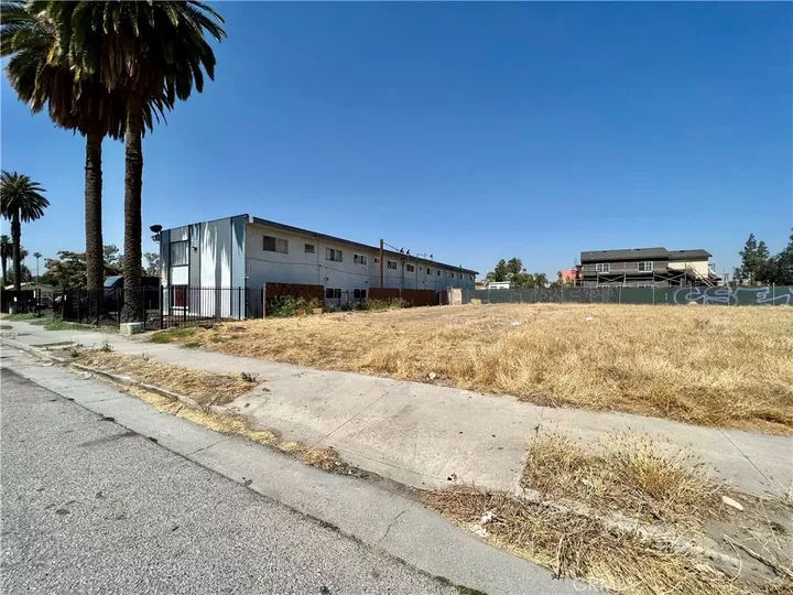 Property Photo:  474 Sepulveda  CA 92410 