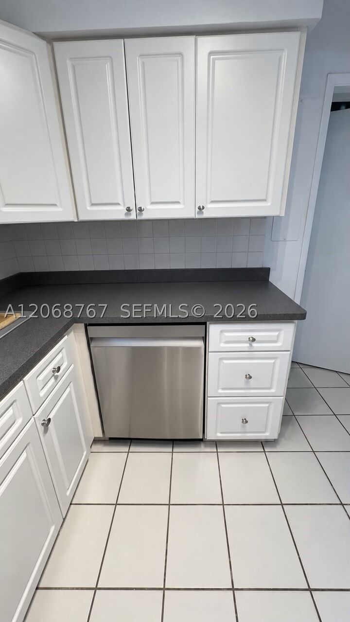 Property Photo: 7552 Hispanola Ave FL 33141
