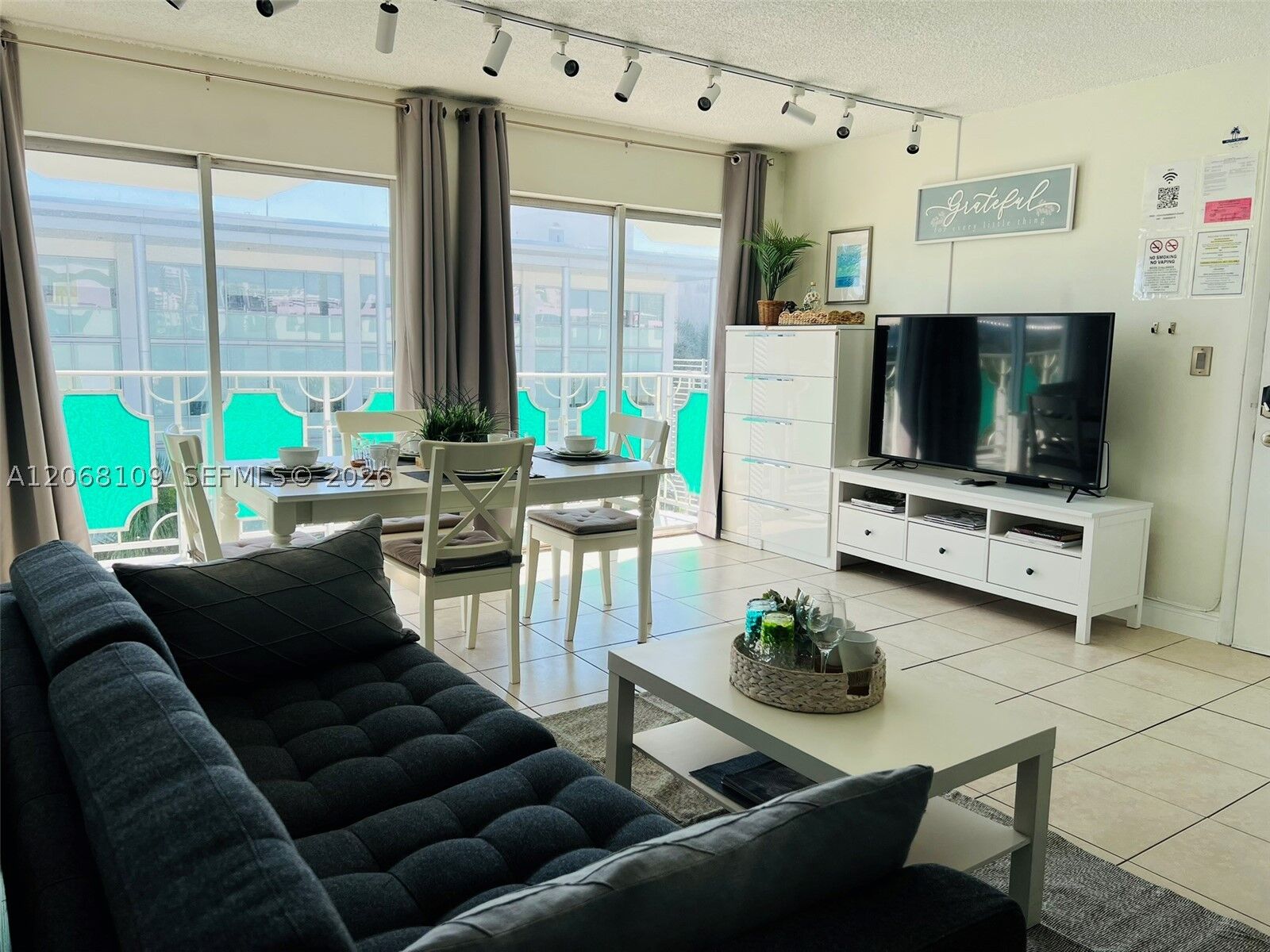 Property Photo:  1732 Meridian Ave 701  FL 33139 
