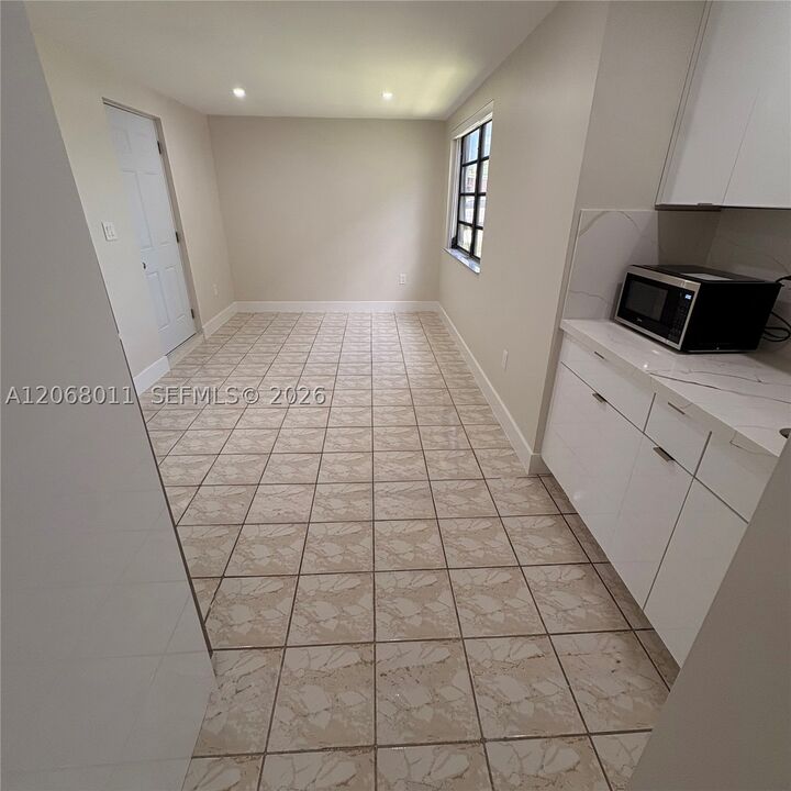 Property Photo: 5005 SW 111th Ave 1 FL 33165