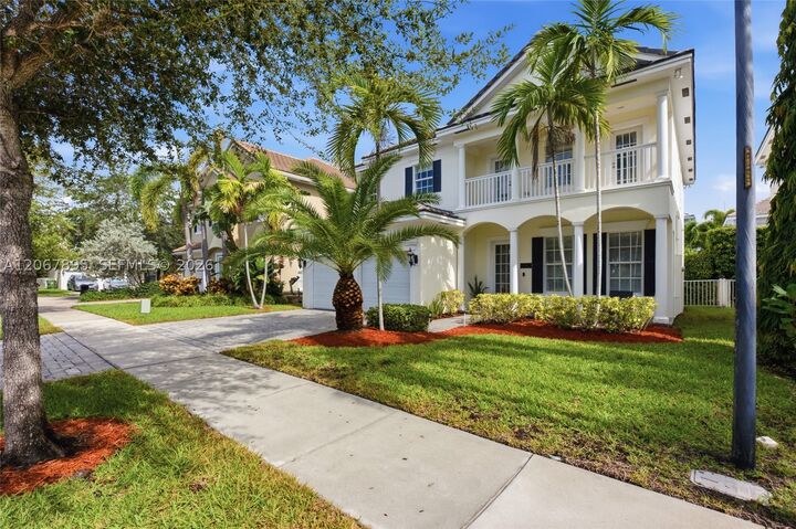 Property Photo:  1419 SW 21st Ct  FL 33315 