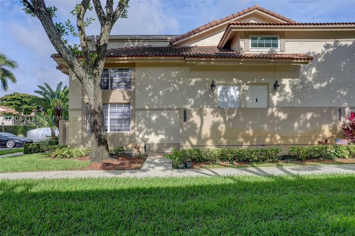 Property Photo:  6659 Via Regina 7  FL 33433 