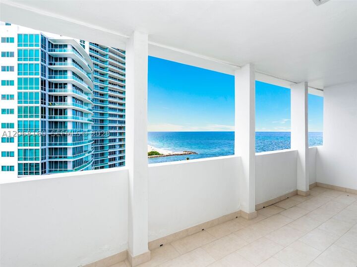 Property Photo:  10275 Collins Ave Ph1506  FL 33154 