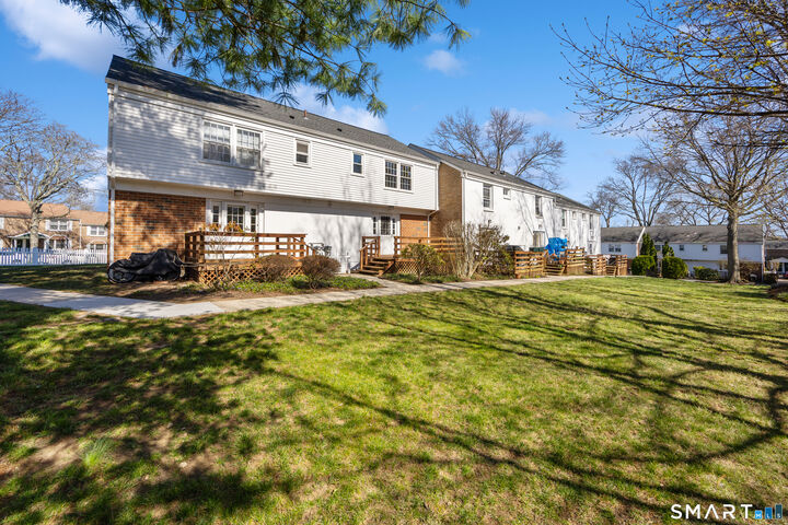 Property Photo:  245 Sunnyridge Avenue 1  CT 06824 