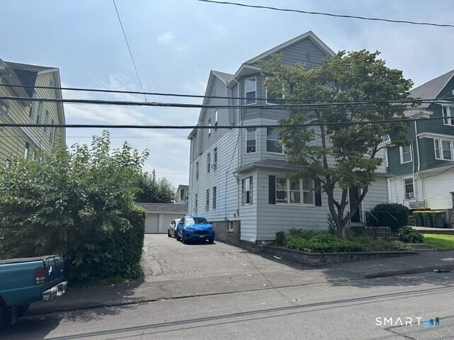 Property Photo:  601 Washington Avenue  CT 06708 