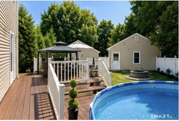 Property Photo:  38 City Hill Court  CT 06770 
