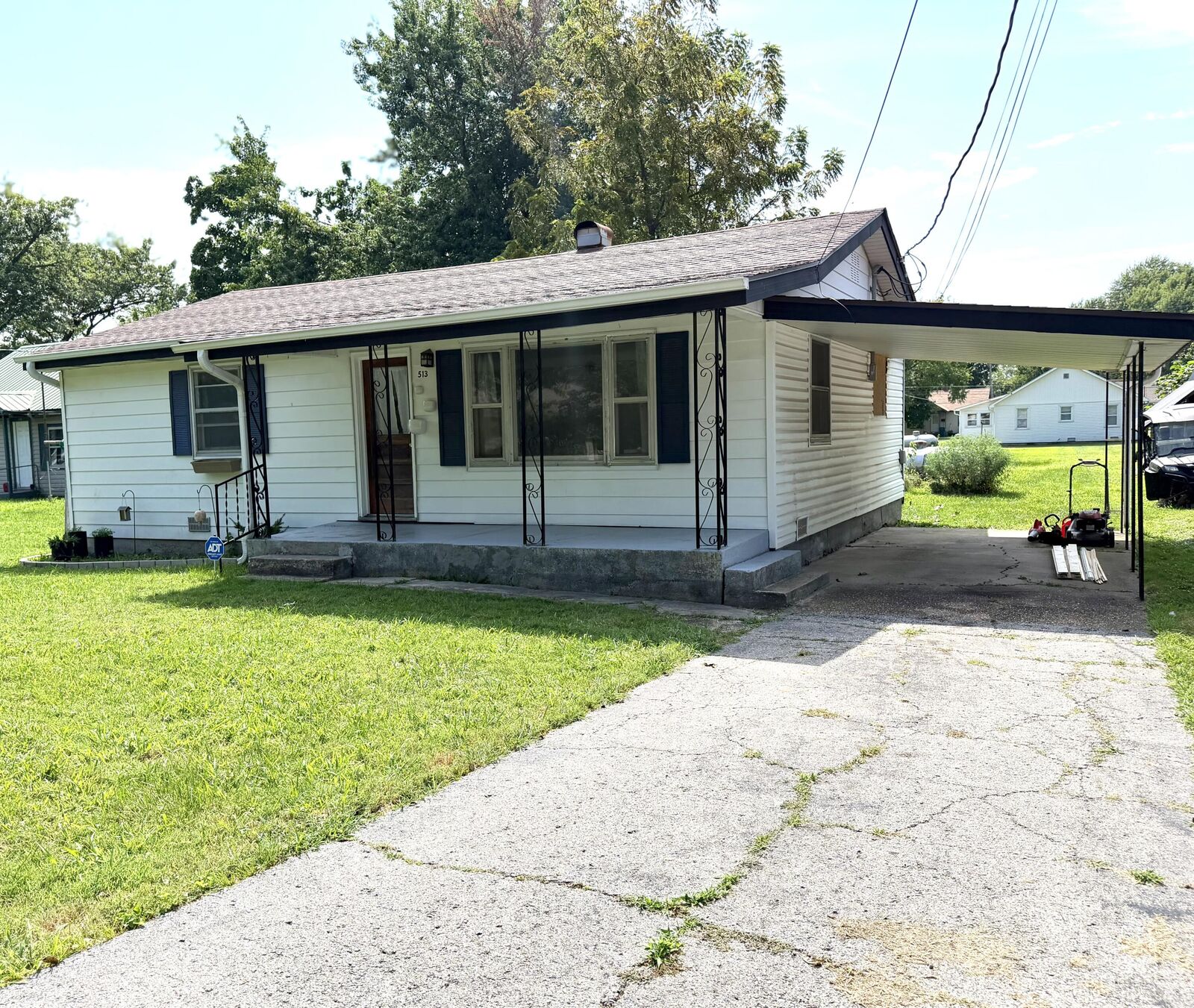 Property Photo:  513 S Elm Street  MO 65711 