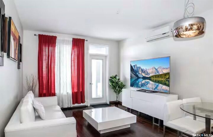 Property Photo: 2101 Heseltine Road 313 SK S4V 3H1