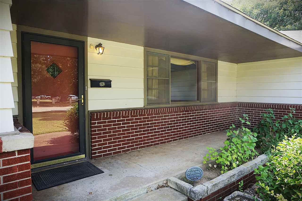Property Photo: 2500 E Hartford OK 74604