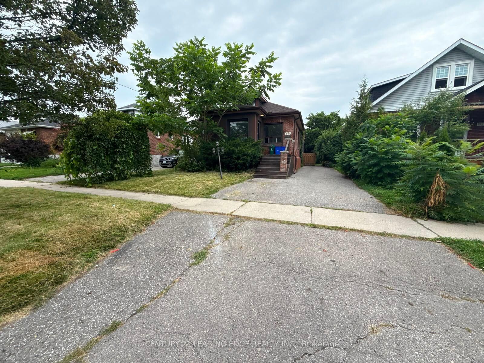 Property Photo: 631 Christie Avenue ON L1G 4L8
