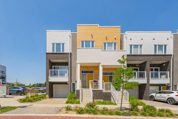 Property Photo: 3 Visionary Avenue ON N2R 0R7