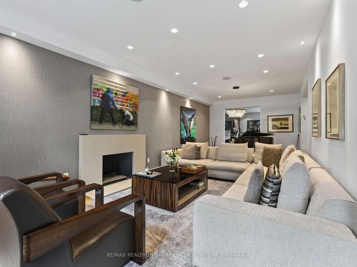 Property Photo: 7 Glen Rush Boulevard ON M5N 2T2