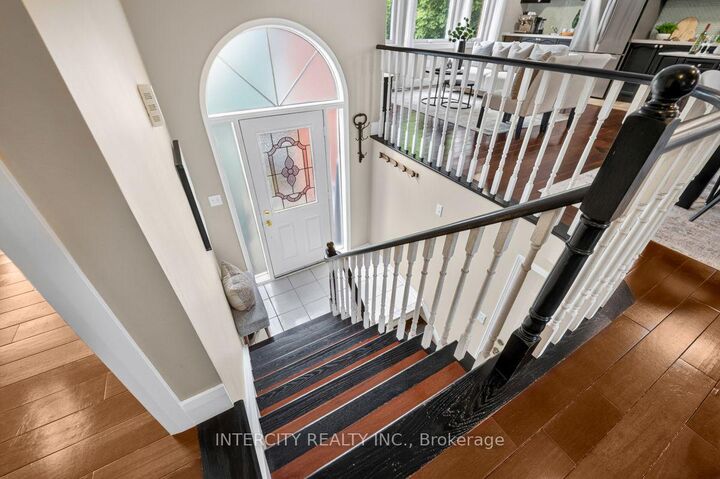 Property Photo: 6 Compton Crescent ON L3Z 2X5