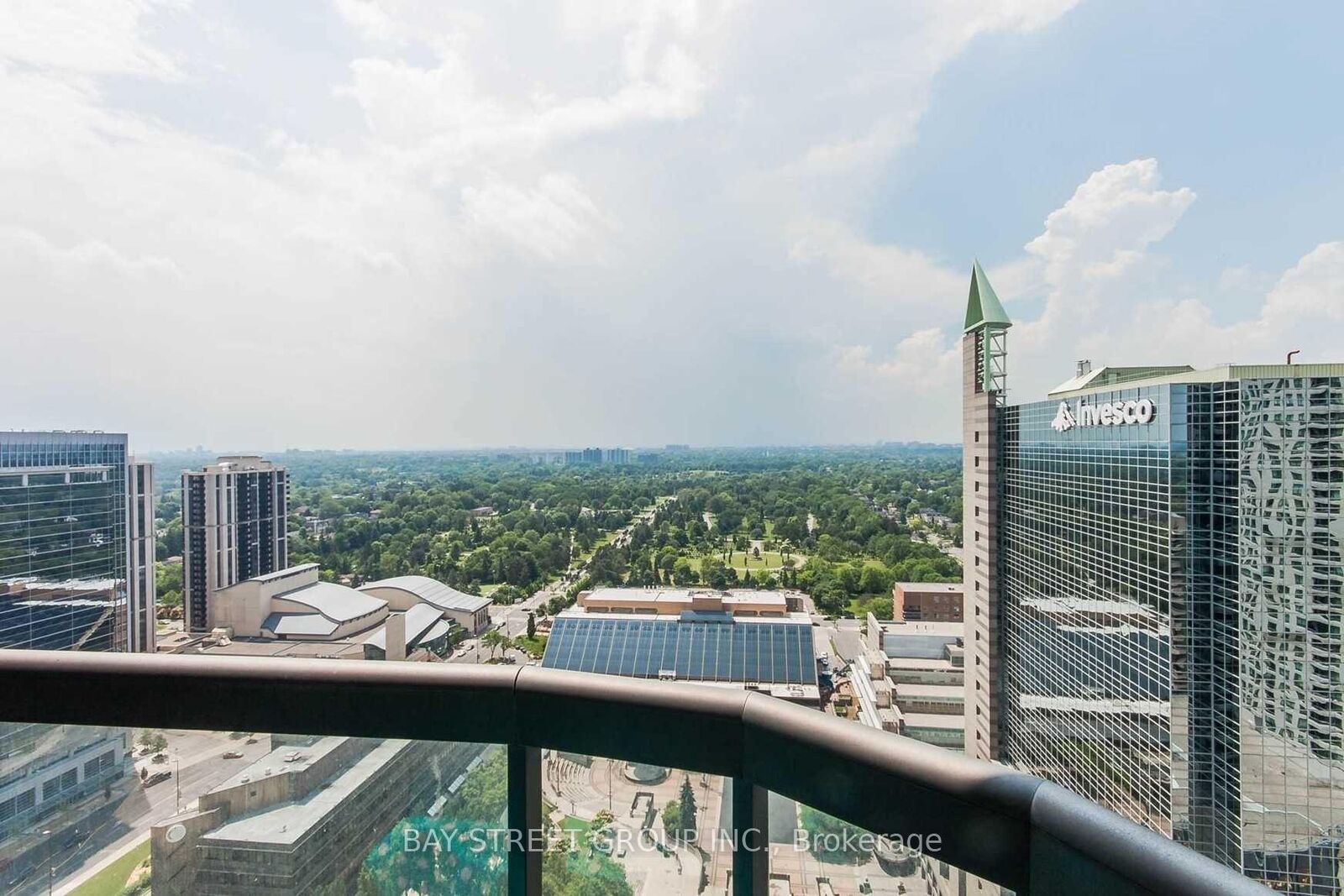 Property Photo: 8 Hillcrest Avenue 2917 ON M2N 6Y6
