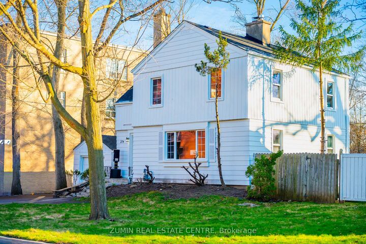Property Photo: 274 Reynolds Street ON L6J 3L4